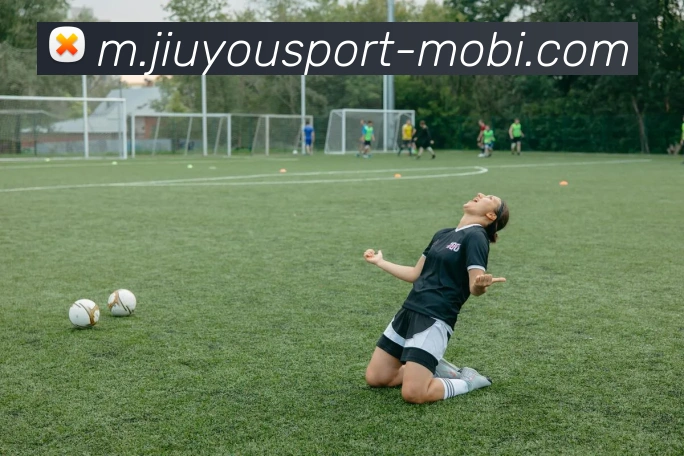 申京成为NBA历史上第15年轻的球员50次2055的中锋传奇之路